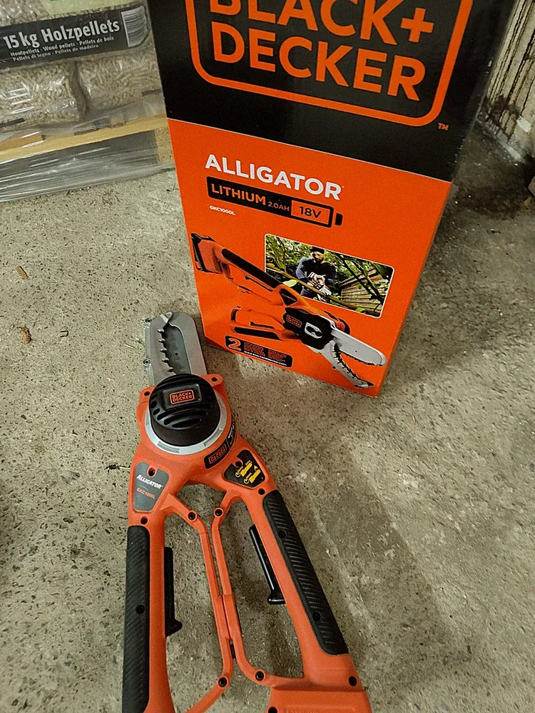 black decker mini kettensäge akku