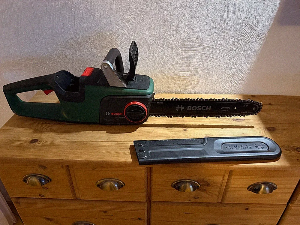 Bosch DIY AdvancedChain 36V-35-40 Akku-Kettensäge (ohne Ladegerät und Akku)...