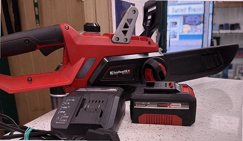 Einhell GE-LC 18 Li Akku 18V Kettensäge Li-Ion mit Akku & Ladegerät