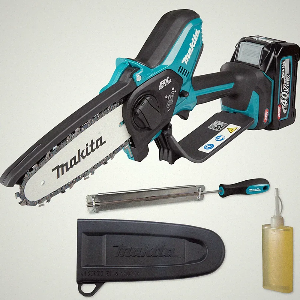 Makita Akku-Astsäge Kettensäge Motorsäge Säge 40V UC029GZ