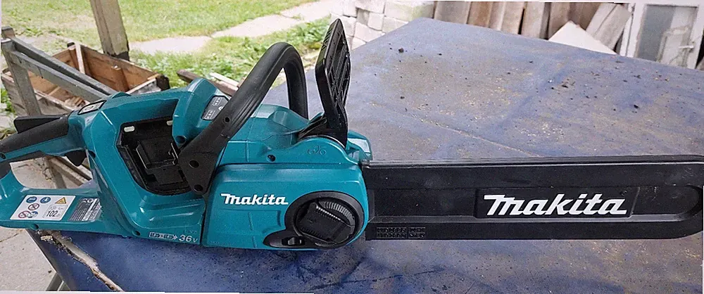 Makita Akku-Kettensäge 2x18V (ohne Ladegerät und Akkus) (Art.DUC353Z)