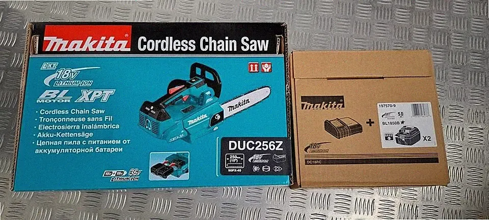 Makita DUC 256 Akku Kettensäge 36V ( 2x 18V ) + Power Source Kit