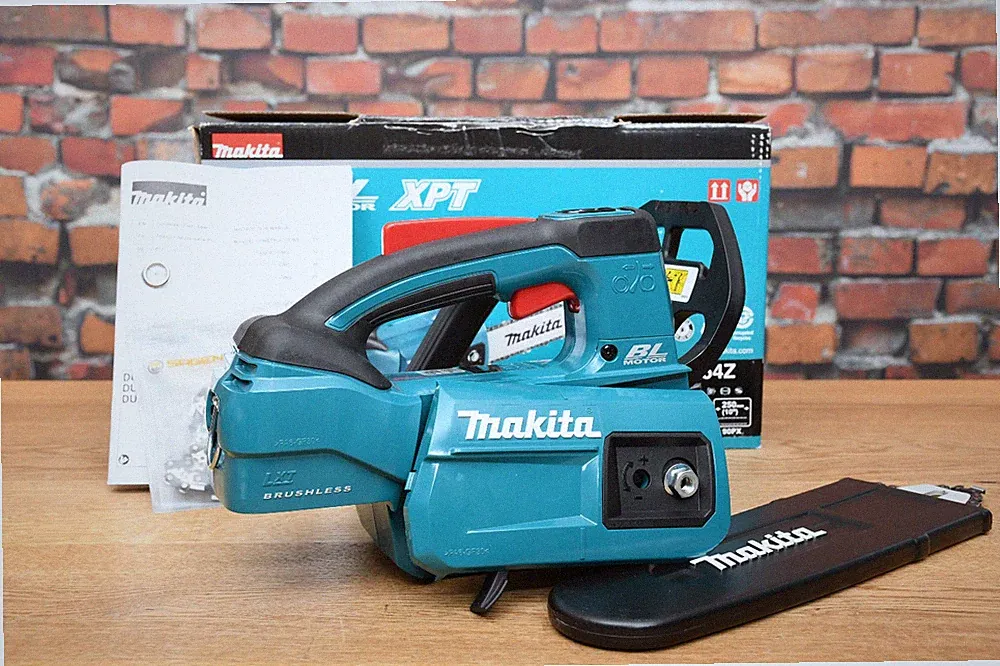 MAKITA DUC254Z Akku Kettensäge 18V 250mm ohne Akku - NEU