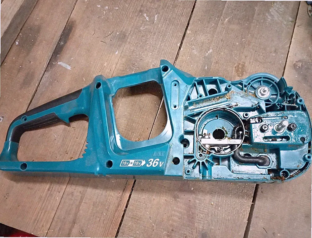 Makita Kettensäge Gehäuse/Chassis mit Öltank DUC353 36 V Ersatzteil