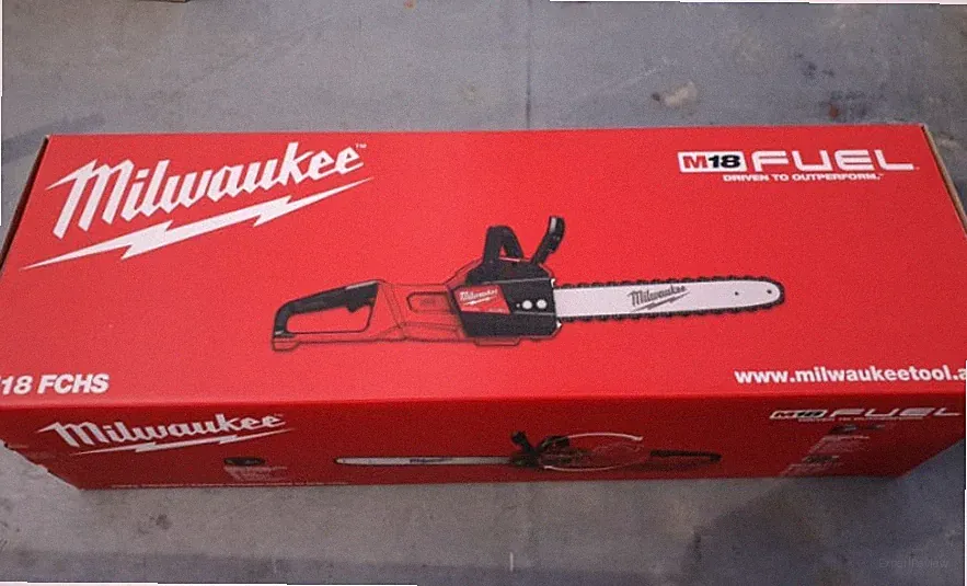 Milwaukee M18 FCHS-0G 18V "Bares Tool" Li-Ion Fuel Kettensäge/Express