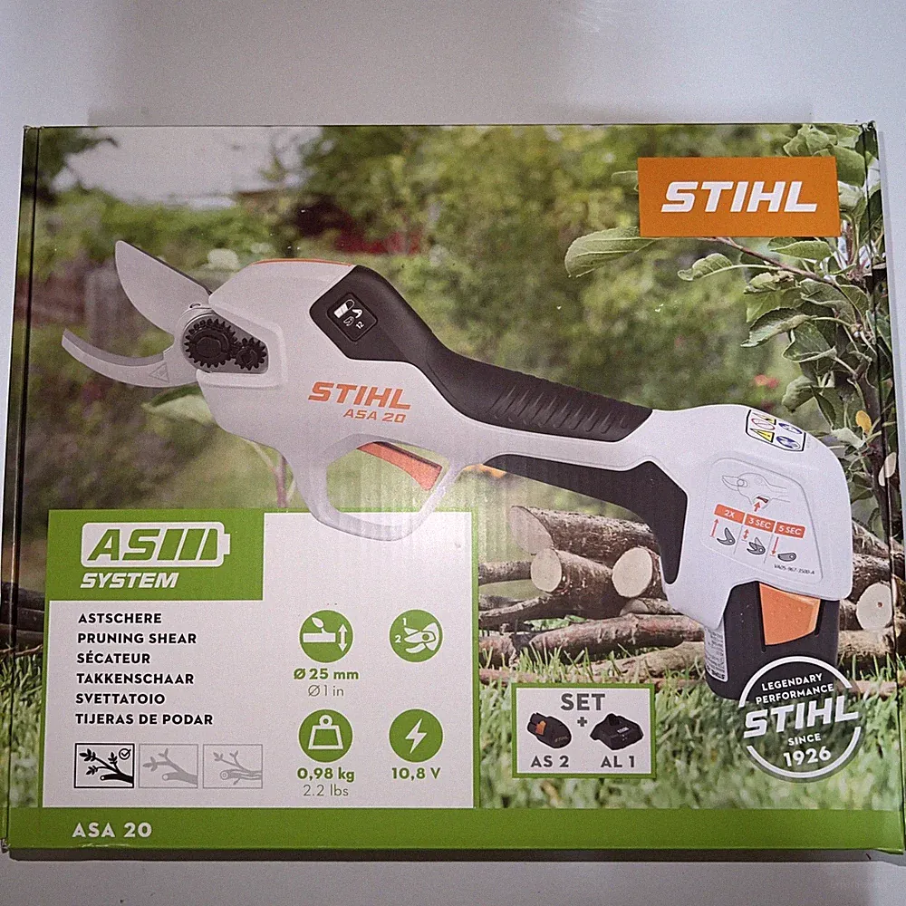 STIHL Akku Astschere ASA 20 / mit Akku AS 2 und Ladegerät AL 1 / VA050116210