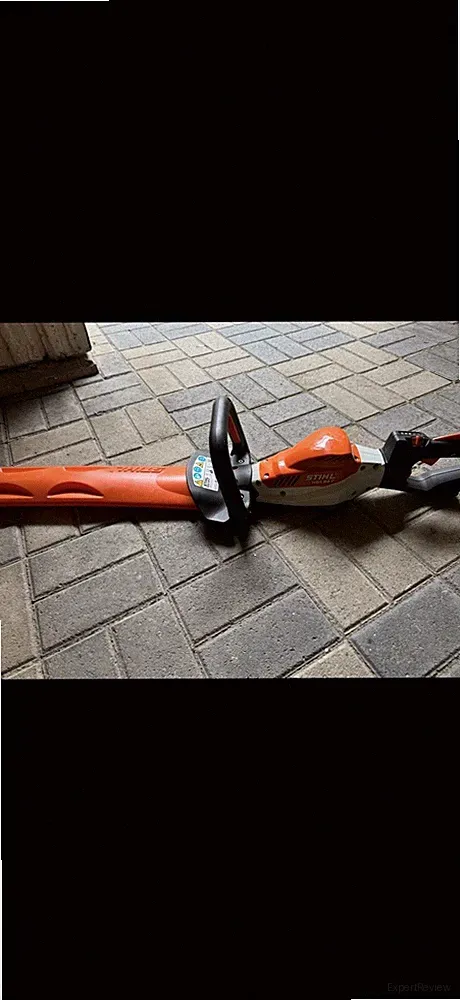 STIHL Akku-Heckenschere mit Zweihand-Sicherheitsschalter, orange/schwarz/weiß