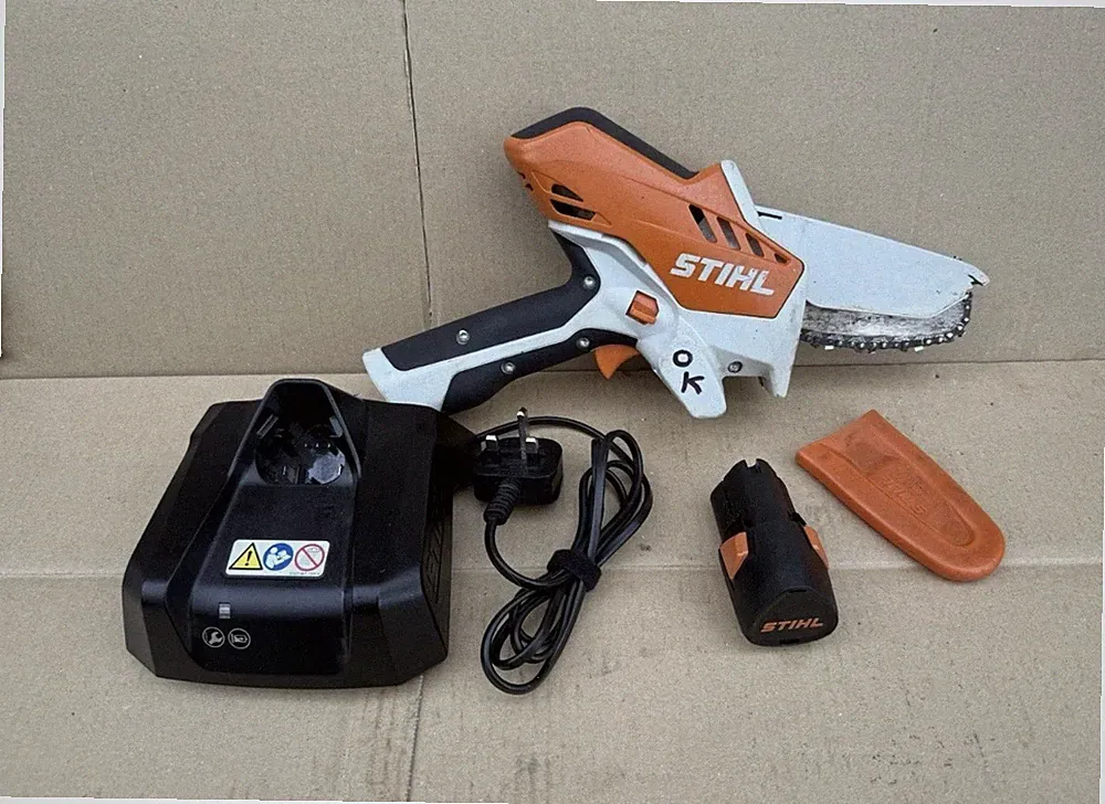 Stihl GTA 26 Akku Handschere Mini Kettensäge Set Akku & Ladegerät