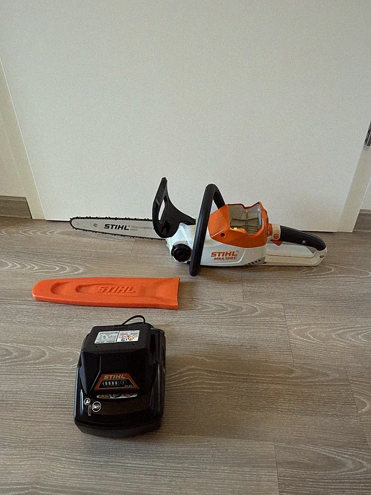 Stihl MSA 120 C Akku Kettensäge Motorsäge + AK20 + AL101